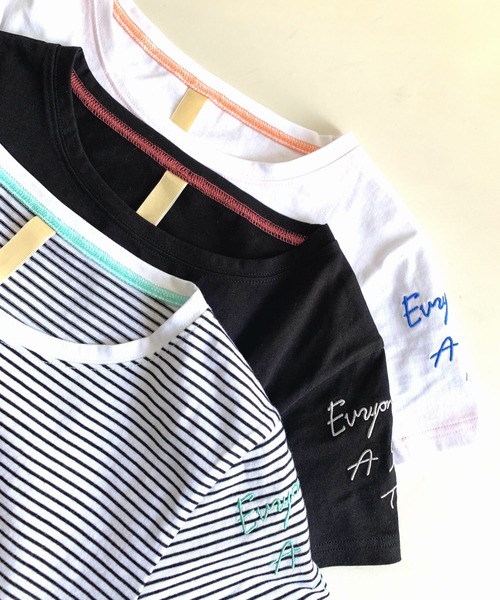 Q（キュー）の「袖レタードT（Tシャツ/カットソー・レディース・ブラック/ホワイト/ホワイト系その他/ブラック系・MEDIUM）」の10枚目の写真