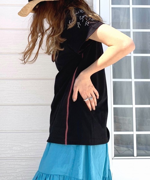 Q（キュー）の「袖レタードT（Tシャツ/カットソー・レディース・ブラック/ホワイト/ホワイト系その他/ブラック系・MEDIUM）」の21枚目の写真