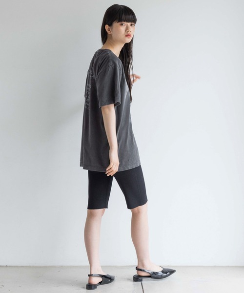 yuw（ユウ）の「ＭＥＴＡＬＬＩＣＡ　Ｔｅｅ 113591（Tシャツ/カットソー・レディース・ブラック系その他/ブラック・FREE）」の6枚目の写真