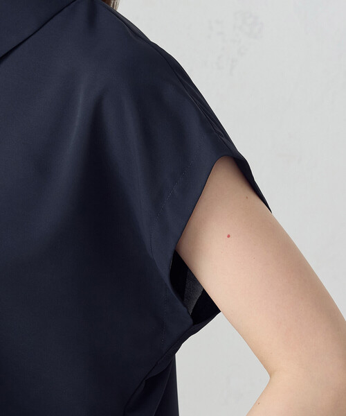 COMME CA ISM（コムサイズム）の「ショートスリーブ シャツ（シャツ/ブラウス・レディース・ネイビー/ホワイト・MEDIUM/LARGE）」の13枚目の写真