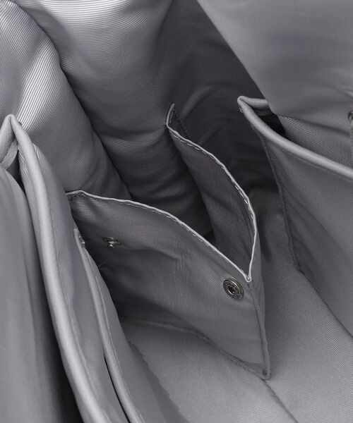 INDIVI(インディヴィ)の「【高機能/収納力◎!】シゴデキバッグ(トートバッグ・レディース・ライトグレー/ブラック/サンドベージュ・00)」の16枚目の写真