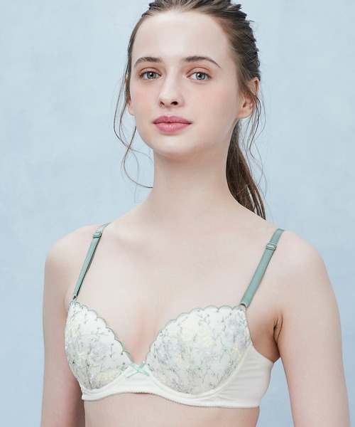 une nana cool（ウンナナクール）の「Botanical eden 3/4カップ