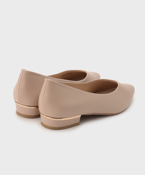 OPAQUE.CLIP（オペークドットクリップ）の「【抗菌防臭加工】メタルパーツVフラットポインテッドパンプス（パンプス・レディース・シルバー系その他/ベージュ/ブラック・02/01/03）」の7枚目の写真