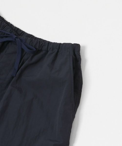 URBAN RESEARCH（アーバンリサーチ）の「ナイロンタッサーコンバーチブルパンツ（その他パンツ・メンズ・ネイビー/ブラック・MEDIUM/LARGE）」の19枚目の写真