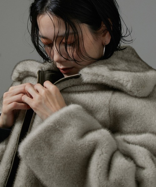 専用です。ミンクライクエコファークロップドジップブルゾン SALON adam et rope'（サロン アダム エ ロペ）の「ミンクライクエコ