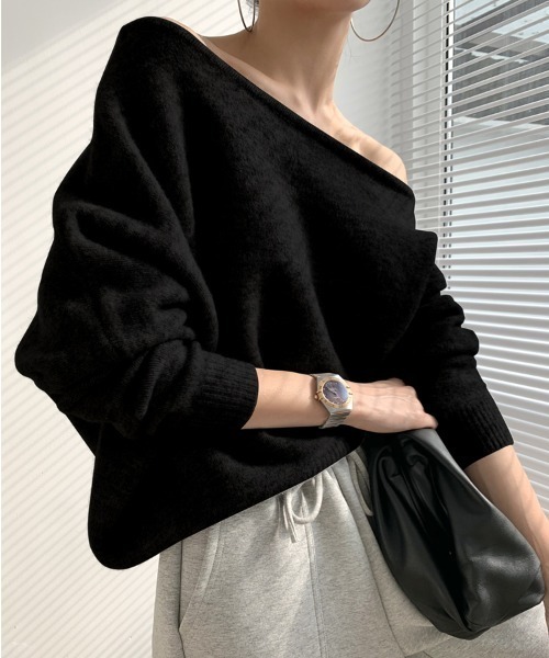 N.s(エヌドットエス)の「オフショルニットトップス(ニット/セーター・レディース・ベージュ/ブラック/グレー・FREE)」の1枚目の写真