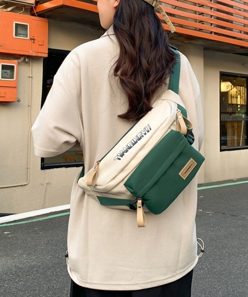 未使用　バーバリーロンドン ユニセックス水色 クロスボディバッグ 未使用バーバリーロンドン ユニセックス水色 クロスボディバッグ