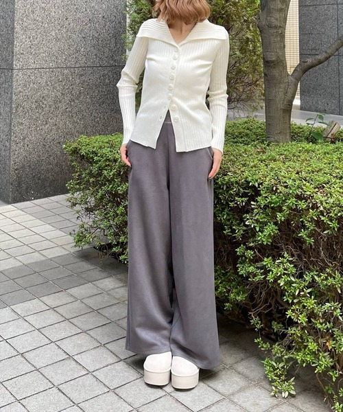 clear（クリア）の「ポンチスエードワイドストレートパンツ [低身長用サイズ有 着心地抜群 シンプル]≪2024AW新作≫（その他パンツ・レディース・カーキ/チャコールグレー/グレイッシュベージュ/アイボリー・F/XS）」の13枚目の写真