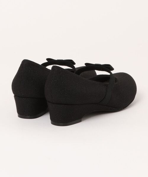 JELLY BEANS（ジェリービーンズ）の「【WEB限定】リボンゴムストラップパンプス(204-43017)JELLY BEANS(ジェリービーンズ)（パンプス・レディース・ブラック/グレイッシュベージュ/ネイビー・22.5/23/23.5/24/24.5）」の19枚目の写真