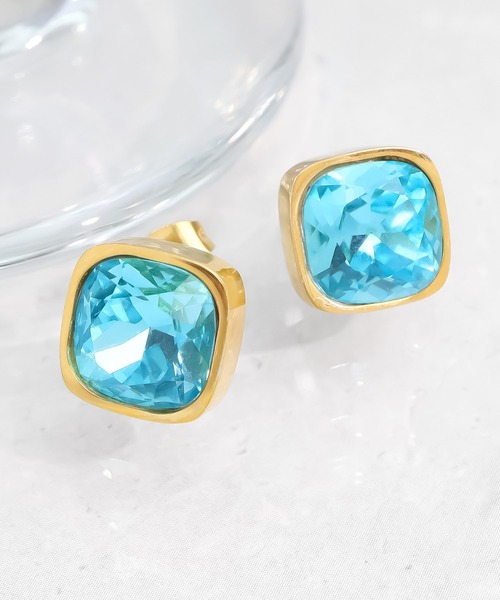 blackdia ocean(ブラックダイヤオーシャン)の「blackdia ocean ファセットクォーツピアス(ピアス(両耳用)・レディース・ネイビー/シャンパン/ライトグリーン/レッド/グレー/ブルー/ローズ/クリア/エメラルド/ライトブルー/ブルー系その他・FREE)」の6枚目の写真