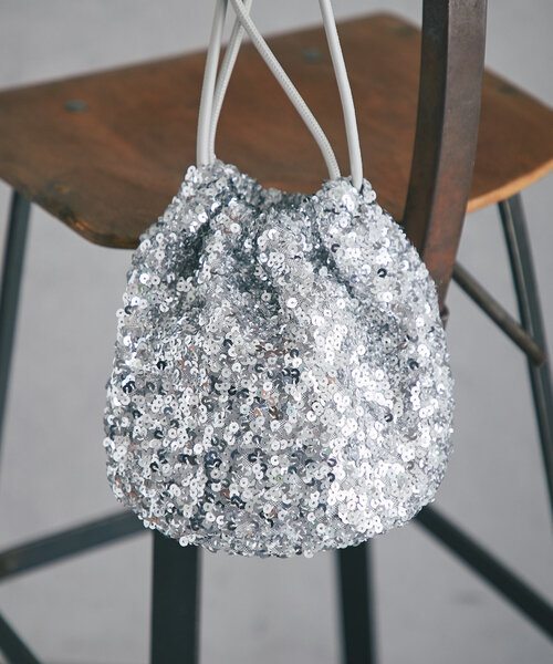 La boutique BonBon（ラブティックボンボン）の「スパンコールバッグ（ショルダーバッグ・レディース・シルバー/ブラック・FREE）」の16枚目の写真