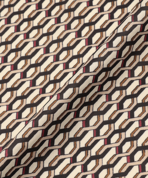 A/C DESIGN BY ALPHA CUBIC（エーシーデザインバイアルファキュービック）の「【ALCOLLAGE】プリントスカーフ（ストール/ショール・レディース・モカ/ブラック・フリー）」の5枚目の写真