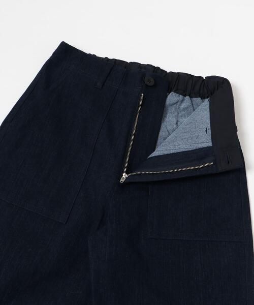 ITEMS URBANRESEARCH（アイテムズ アーバンリサーチ）の「裏起毛デニムベイカーパンツ（デニムパンツ・レディース・ブラック/ブルー・FREE）」の8枚目の写真