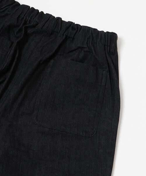 ITEMS URBANRESEARCH（アイテムズ アーバンリサーチ）の「裏起毛デニムベイカーパンツ（デニムパンツ・レディース・ブラック/ブルー・FREE）」の17枚目の写真