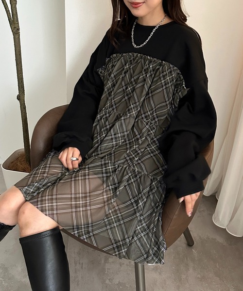 apres jour mignon(アプレジュールミニョン)の「チュールティアード裏毛スウェット【ZOZOTOWN限定アイテム】(スウェット・レディース・ブラック系その他/ブラック/ブラック系その他2・フリー/X-LARGE)」の3枚目の写真