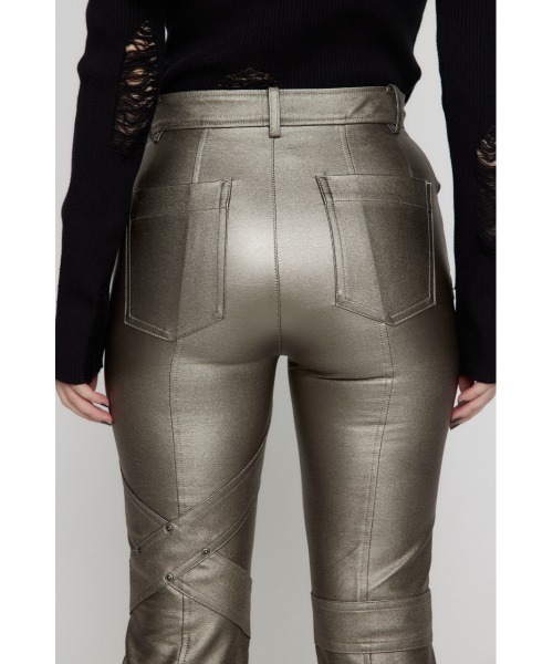 LAGUA GEM(ラグアジェム)の「BELT LUSTER フレアパンツ(スラックス・レディース・ライトブラック/ベージュ・X-SMALL/SMALL/MEDIUM)」の10枚目の写真