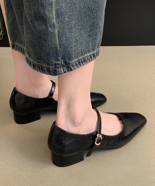 MILAE（ミレ）の「ストラップスクエアトゥパンプス（パンプス・レディース・ブラウン/ブラック・23cm/23.5cm/24cm/24.5cm）」の6枚目の写真