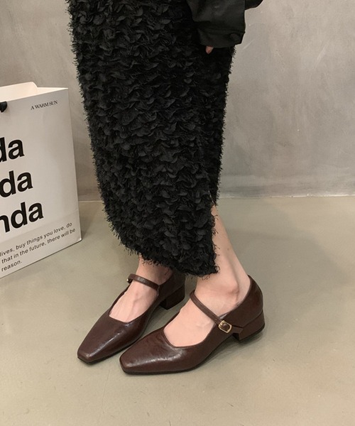 MILAE（ミレ）の「ストラップスクエアトゥパンプス（パンプス・レディース・ブラウン/ブラック・23cm/23.5cm/24cm/24.5cm）」の8枚目の写真