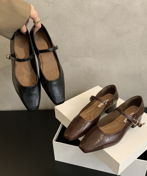 MILAE（ミレ）の「ストラップスクエアトゥパンプス（パンプス・レディース・ブラウン/ブラック・23cm/23.5cm/24cm/24.5cm）」の14枚目の写真