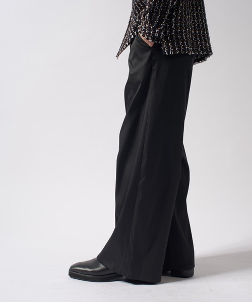 Lui's(ルイス)の「ハイツイストワイドレッグパンツ(その他パンツ・メンズ・ベージュ/ブラック・M/S)」の10枚目の写真