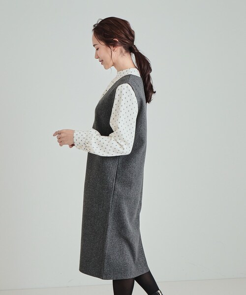 SHOO・LA・RUE(シューラルー)の「◆大人上品な ウール調Vネックジャンドレ(ワンピース・レディース・チャコールグレー/ブラック系7/ブラック・01/02/03/04)」の5枚目の写真