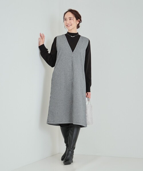 SHOO・LA・RUE(シューラルー)の「◆大人上品な ウール調Vネックジャンドレ(ワンピース・レディース・チャコールグレー/ブラック系7/ブラック・01/02/03/04)」の10枚目の写真