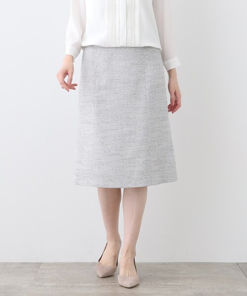 INDIVI（インディヴィ）の「【洗える】ストレッチツィ―ドセミフレアスカート（スカート・レディース・ブラック系3/ネイビー系3/ネイビー・42/40/38/12/05/36/19/15 /13）」の16枚目の写真