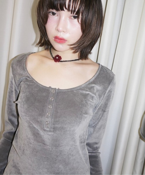 musubore（ムスボレ）の「【 select 】red flower bees choker / フラワービーズチョーカー（チョーカー・レディース・シルバー・FREE）」の3枚目の写真