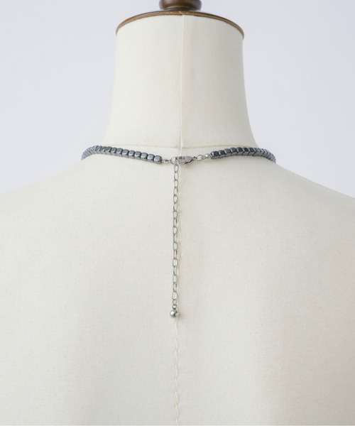 musubore（ムスボレ）の「【 select 】red flower bees choker / フラワービーズチョーカー（チョーカー・レディース・シルバー・FREE）」の14枚目の写真