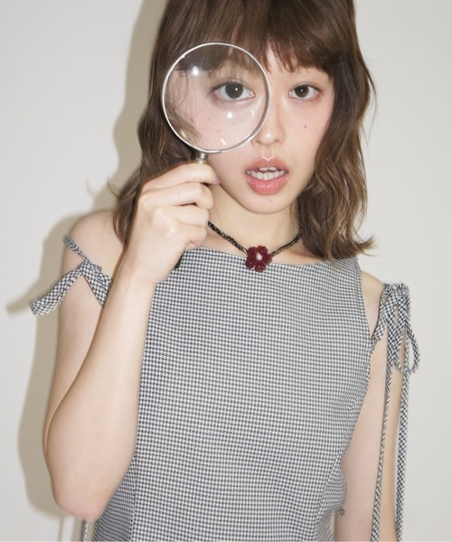 musubore(ムスボレ)の「【 select 】red flower bees choker / フラワービーズチョーカー(チョーカー・レディース・シルバー・FREE)」の12枚目の写真