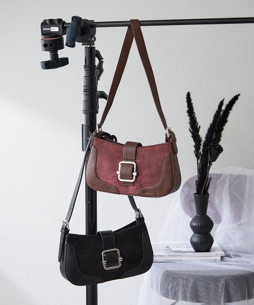 Mavie..7(メヴィセットゥ)の「【Mavie..7】異素材ショルダーBAG(ショルダーバッグ・レディース・ボルドー/ブラック・FREE)」の3枚目の写真