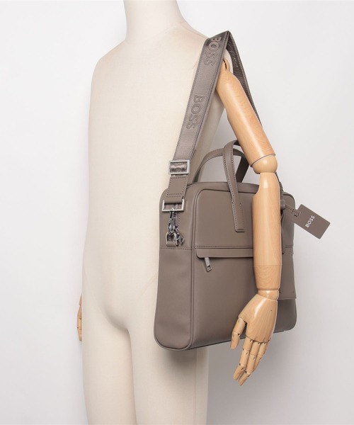 BOSS(ボス)の「ストラクチャード ドキュメントケース レタリングロゴ(ビジネスバッグ・メンズ・ベージュ/ブラック・ONESIZE)」の16枚目の写真
