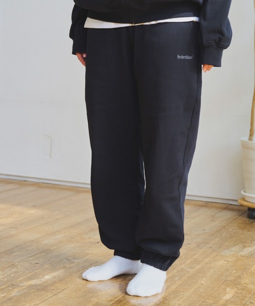 BROKEN BASE（ブロークンベース）の「スモールロゴスウェットパンツセットアップ（スウェットパンツ・メンズ・ブラック系/ネイビー/杢グレー/ネイビー系1/ブラック系1/グレー系1・SMALL/MEDIUM/LARGE）」の3枚目の写真
