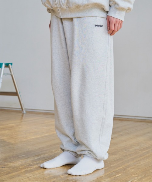 BROKEN BASE（ブロークンベース）の「スモールロゴスウェットパンツセットアップ（スウェットパンツ・メンズ・ブラック系/ネイビー/杢グレー/ネイビー系1/ブラック系1/グレー系1・SMALL/MEDIUM/LARGE）」の4枚目の写真