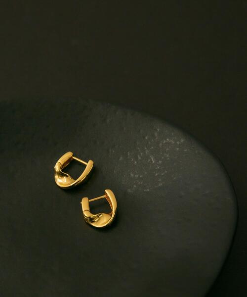 SMELLY（スメリー）の「SMELLY so’　twist pierce（ピアス（両耳用）・レディース・ゴールド・-）」の2枚目の写真