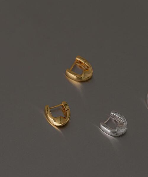 SMELLY（スメリー）の「SMELLY so’　twist pierce（ピアス（両耳用）・レディース・ゴールド・-）」の8枚目の写真