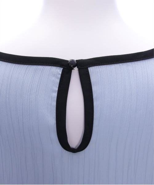 CLEAR BASIC（クリアベーシック）の「配色キャンディースリーブ長袖ブラウス [上品 オフィスカジュアル 着回し抜群 大人]≪再入荷≫（シャツ/ブラウス・レディース・アイボリー/ブルーグレー/ブラック・F）」の17枚目の写真