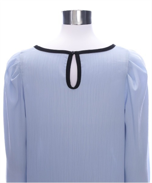 CLEAR BASIC（クリアベーシック）の「配色キャンディースリーブ長袖ブラウス [上品 オフィスカジュアル 着回し抜群 大人]≪再入荷≫（シャツ/ブラウス・レディース・アイボリー/ブルーグレー/ブラック・F）」の14枚目の写真