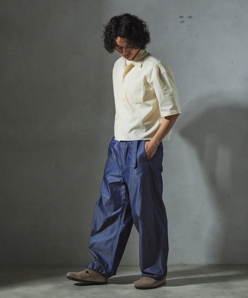 JOURNAL STANDARD relume(ジャーナルスタンダード レリューム)の「【ZOZO限定】TWILL クロップドS/S(シャツ/ブラウス・メンズ・チャコール/ブラック/カーキ/アイボリー・XS/S/M/L/XL)」の7枚目の写真