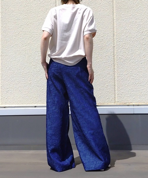 Q(キュー)の「デニム風シワ加工パンツ(デニムパンツ・レディース・ネイビー・MEDIUM)」の3枚目の写真