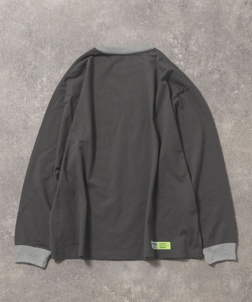 niko and...(ニコアンド)の「【OLD SMITH×WHATNOT】コラボ ロングスリーブTシャツ(Tシャツ/カットソー・メンズ・チャコール/ライトグレー・LARGE/MEDIUM)」の4枚目の写真
