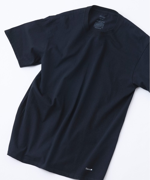 HANES(ヘインズ)の「【HANES/ヘインズ】【両脇に接ぎ目がない丸胴仕様】クルーネックTシャツ 2枚セット タグレス仕様 ワンポイントロゴ まとめ買い ユニセックス(Tシャツ/カットソー・メンズ・ホワイト/ブラック・MEDIUM/LARGE/X-LARGE)」の3枚目の写真