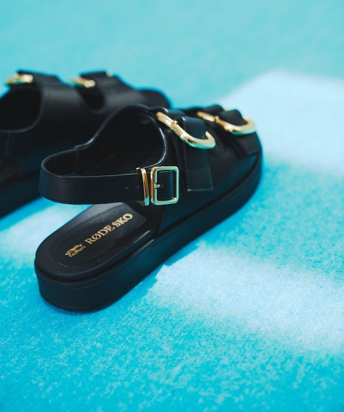 RODE SKO（ロデスコ）の「ダブルベルテッドサンダル（サンダル・レディース・オフホワイト/ブラック/ライトグレー・36/37/38）」の5枚目の写真