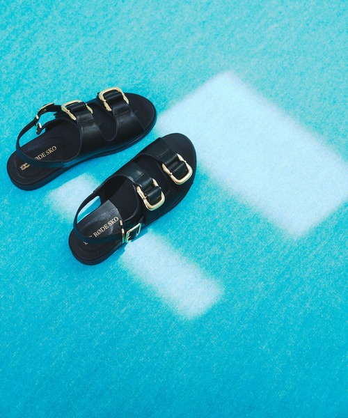 RODE SKO（ロデスコ）の「ダブルベルテッドサンダル（サンダル・レディース・オフホワイト/ブラック/ライトグレー・36/37/38）」の6枚目の写真