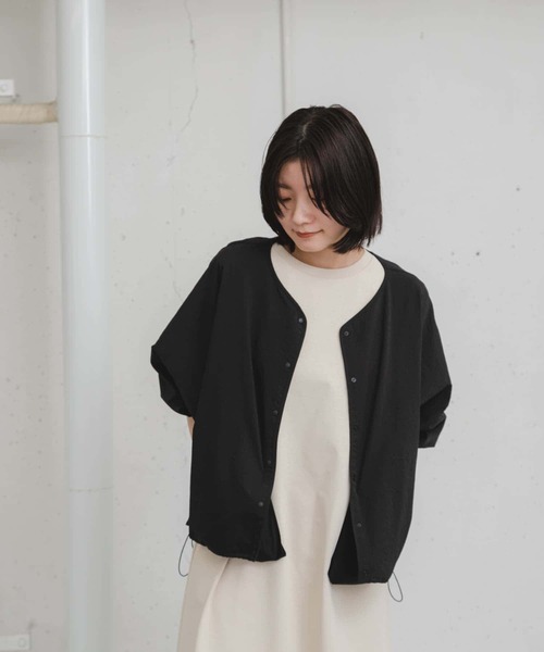 EKAL（エカル）の「『吸水速乾/軽量』DotAir CARDIGAN（カーディガン/ボレロ・レディース・ブラック/チャコールグレー・ONE）」の5枚目の写真