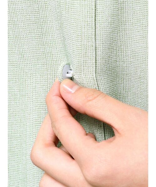 EATME(イートミー)の「テーラードカラーカットアウトワンピース(ワンピース・レディース・グリーン/イエロー/アイボリー・MEDIUM/SMALL)」の20枚目の写真