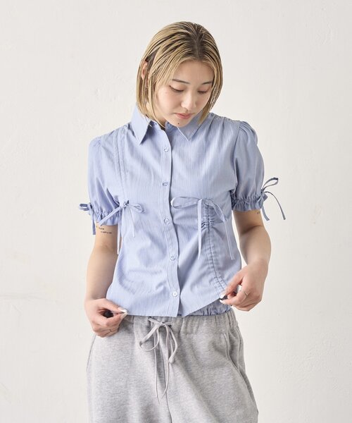 Six M（シックスエム）の「【SixM/シックスエム】ギャザーリボンパフブラウス（シャツ/ブラウス・レディース・サックスブルー/オフホワイト・FREE）」の4枚目の写真