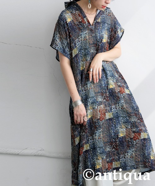 antiqua(アンティカ)の「アート柄スキッパーワンピース(ワンピース・レディース・グリーン系その他/ネイビー系・ONESIZE)」の9枚目の写真