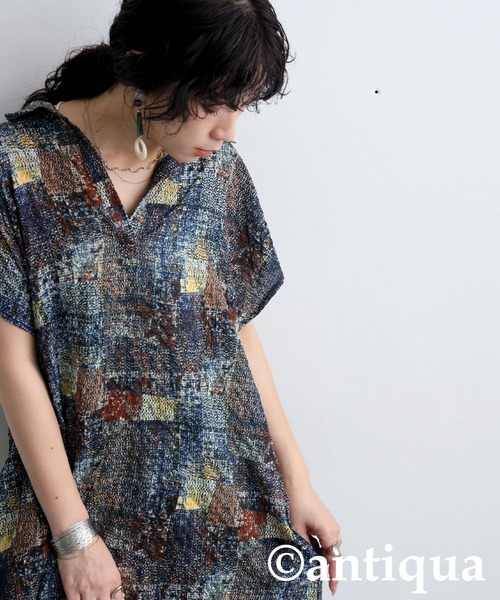 antiqua(アンティカ)の「アート柄スキッパーワンピース(ワンピース・レディース・グリーン系その他/ネイビー系・ONESIZE)」の10枚目の写真