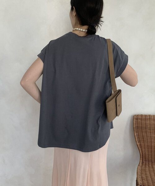 DouDou(ドゥドゥ)の「【WEB限定】フォトプリントトップス(Tシャツ/カットソー・レディース・ベージュ/オフホワイト/チャコールグレー・FREE)」の21枚目の写真